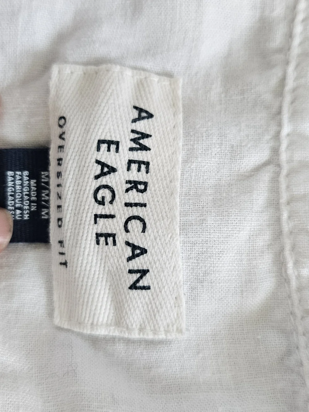 American Eagle Outfitters White Lightweight Shirt - Picture 2 of 2